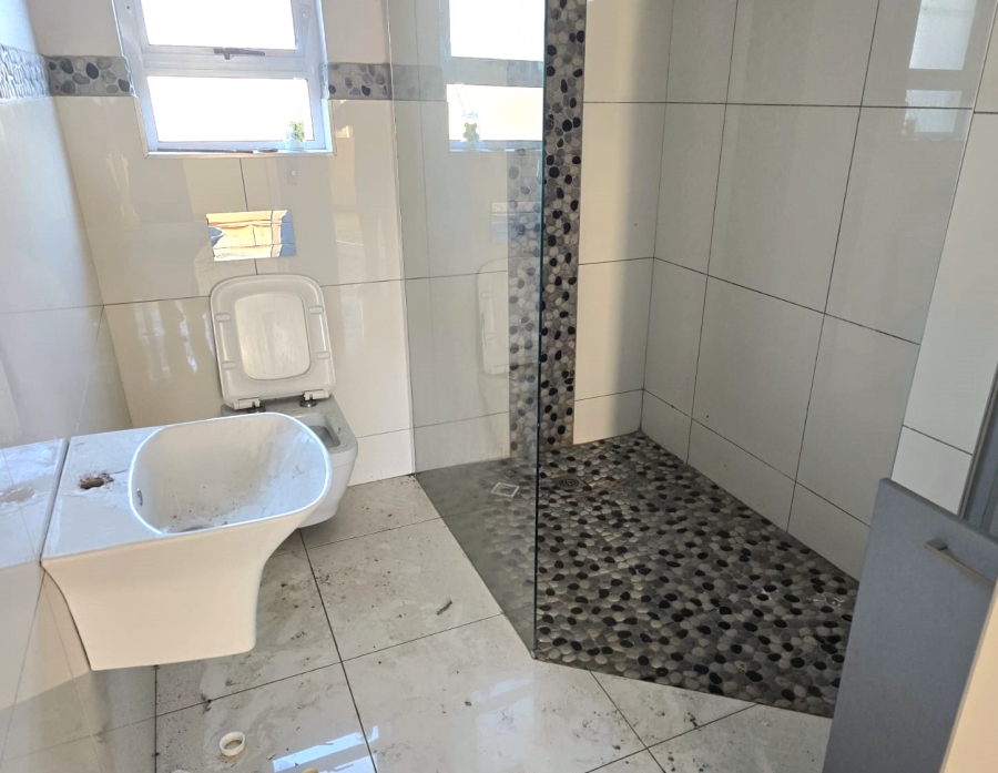 3 Bedroom Property for Sale in De Zoete Inval Western Cape